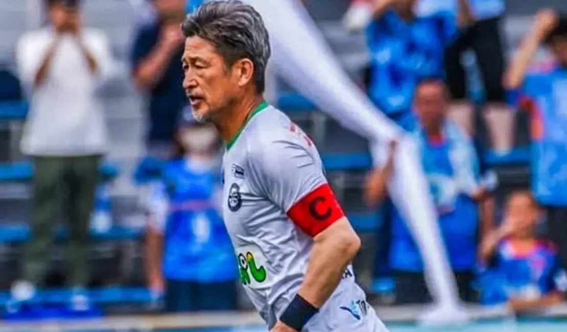 Aos 58 anos,  ex - Santos se prepara para disputar a 41ª temporada da carreira