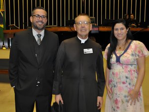 Vereador Leonardo Dias participa de homenagem ao Dia do Nascituro em Brasília