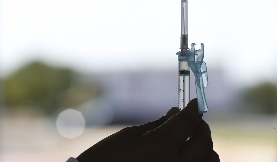 Campanha de vacinação contra a influenza tem baixa adesão perto do fim