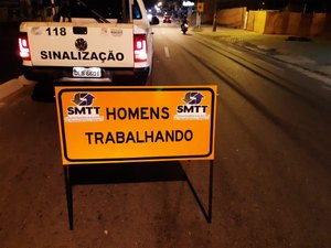 Prefeitura segue com a instalação de prismas na Via Expressa