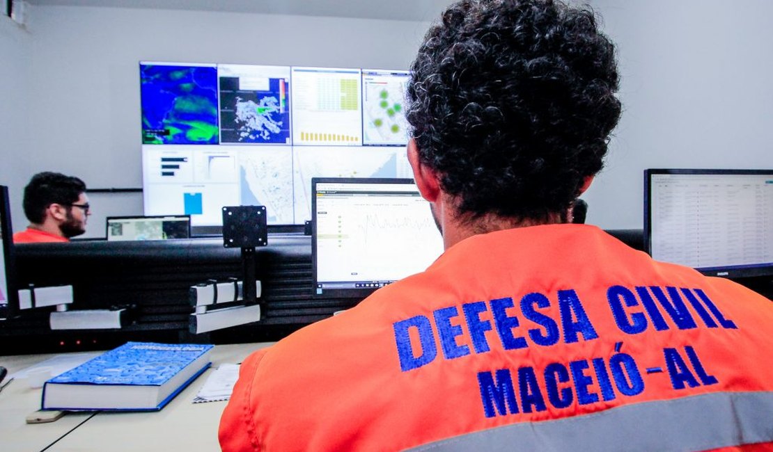 Defesa Civil de Maceió orienta sobre acionamento em caso de ocorrências
