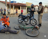 Moto e bicicleta colidem em Arapiraca (AL), vítima foi levada ao hospital