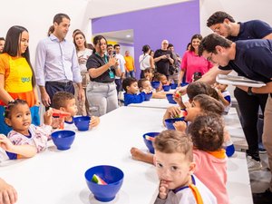 Deputado do Ceará visita Gigantinho e elogia modelo inovador de creche