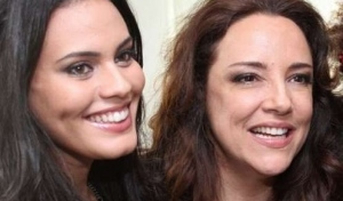 Letícia Lima e Ana Carolina assumem romance