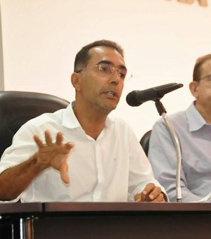 Prefeito de São Miguel dos Campos é condenado a pagar multa por negar acesso à Informações Públicas