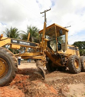 Força-tarefa recupera estradas no município de Junqueiro