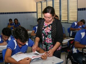 Secretaria de Educação convoca professores temporários e auxiliares de sala