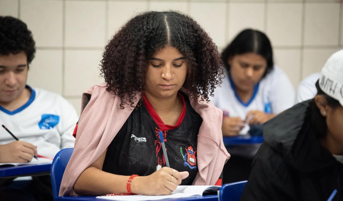 Pré-matrícula para novatos na rede estadual de ensino se encerra neste sábado (14)