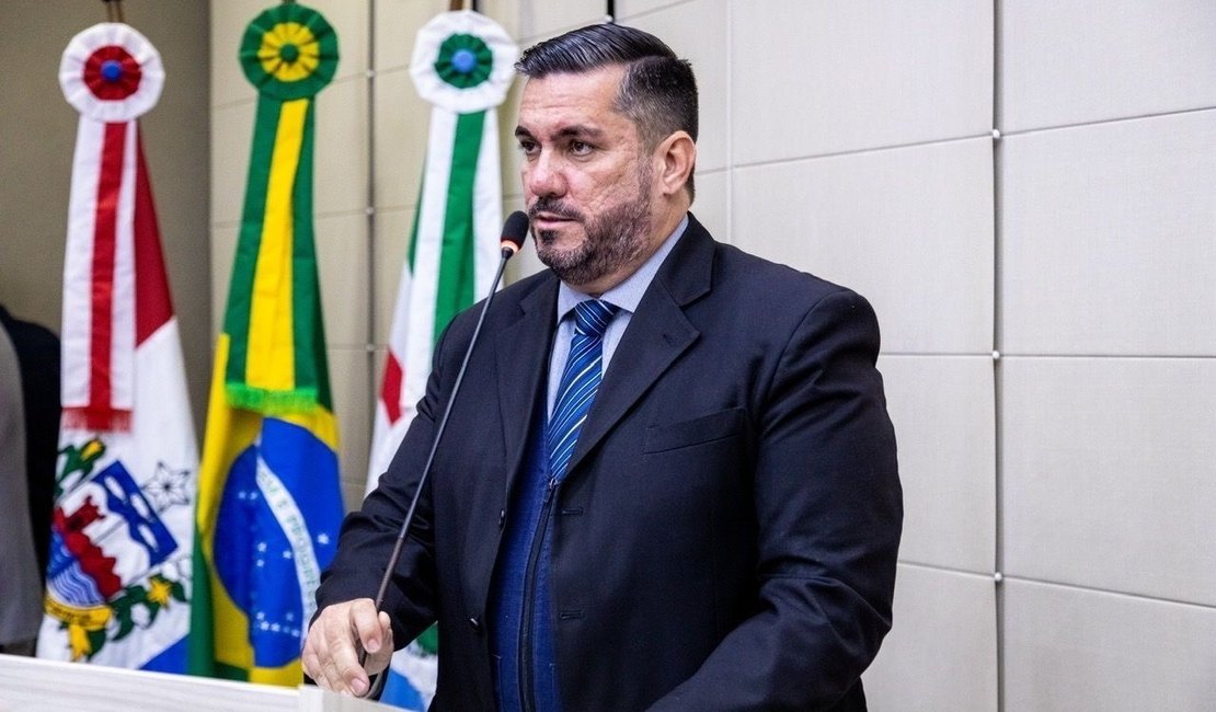 Leonardo Dias ironiza denúncias de compra de votos: 'Onde tem PT, a gente já sabe o que pode acontecer'
