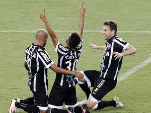 Série B terá rodada decisiva: Confira quem tem chance de acesso ou risco de queda