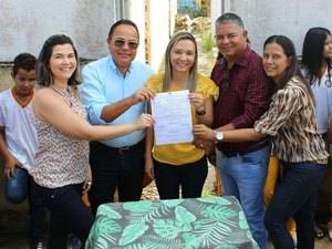 Ordem de serviço de reforma e de escola é assinada em São Luís do Quitunde