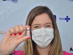 Governo atende indicação de Cibele Moura e prioriza educadores na vacinação
