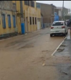 Chuvas causam inundações de ruas na Rota Ecológica dos Milagres