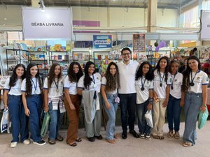Com vale-livro inédito , alunos da Rede Municipal de Santana do Ipanema participam da 11ª Bienal do Livro de Alagoas