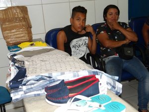 Duas mulheres são detidas por furto em shopping utilizando bolsa com fundo falso