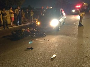 Motociclista fica gravemente ferido após colidir com veículo, em Arapiraca