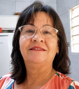 Mulher morre após ser prensada por carro contra parede de casa em Arapiraca