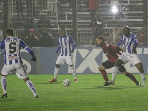 CSA decide no primeiro tempo, faz 2x0 no Brasil-RS e volta a vencer na Série B