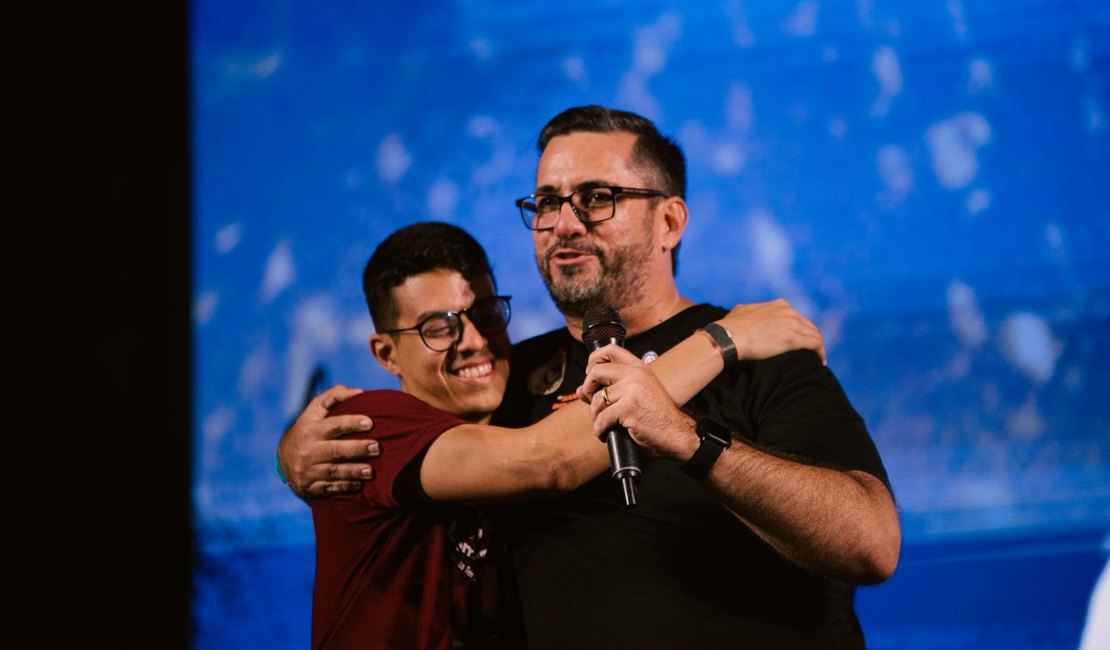 Leonardo Dias cumpre promessa e aprova Vem pra Cristo como patrimônio imaterial de Maceió