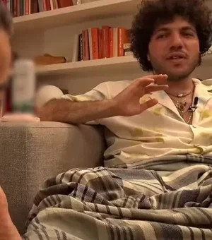 Benny Blanco comenta hábitos de higiene após virar alvo de críticas