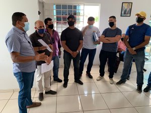 Júlio Cezar anuncia novo piso da Guarda Municipal de Palmeira
