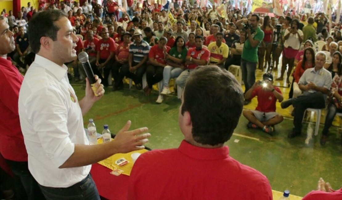 Vice-presidente Michel Temer participa de encontro ao lado de Renan Filho