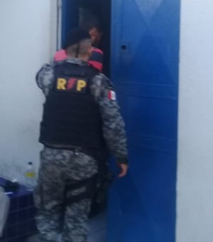  Jovem é preso por porte ilegal de armas em União dos Palmares