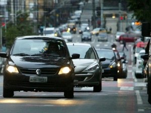 PRF se posiciona sobre suspensão da 'Lei do Farol Baixo' e orienta condutores