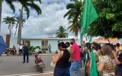 Professores realizam protesto na frente da Prefeitura de Igaci, no Agreste de Alagoas