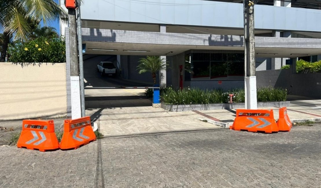 DMTT regulamenta uso de barreiras plásticas para coibir estacionamento irregular
