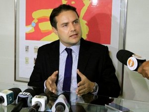 Renan Filho negocia reforço da Força Nacional para atuar em Alagoas junto ao Ministério da Justiça