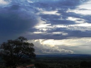 Natal será de chuva e céu nublado em Maceió