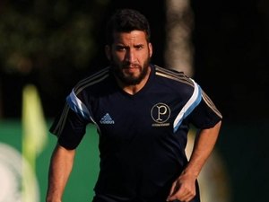 Victorino reforça a defesa do Palmeiras