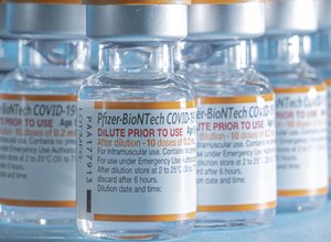 Reforço com Pfizer aumenta proteção em quem recebeu doses da CoronaVac