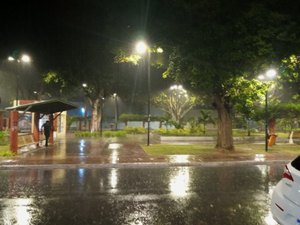 Prefeitura orienta arapiraquenses sobre cuidados no período de chuvas