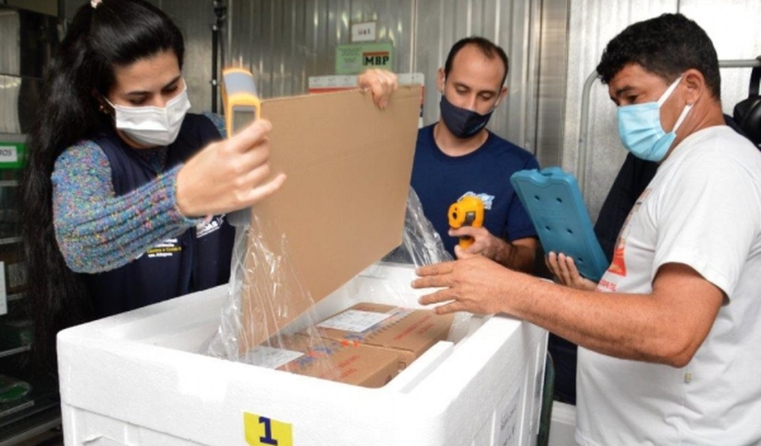 Alagoas recebeu mais 17 mil doses de Coronavac nesta sexta-feira (14)
