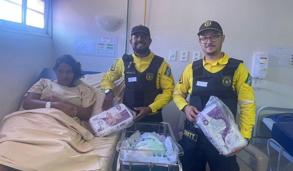 Agentes do DMTT realizam escolta de gestante em trabalho de parto em Maceió