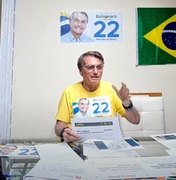 Bolsonaro questiona Moraes: 'Vai dar uma canetada e me prender?'