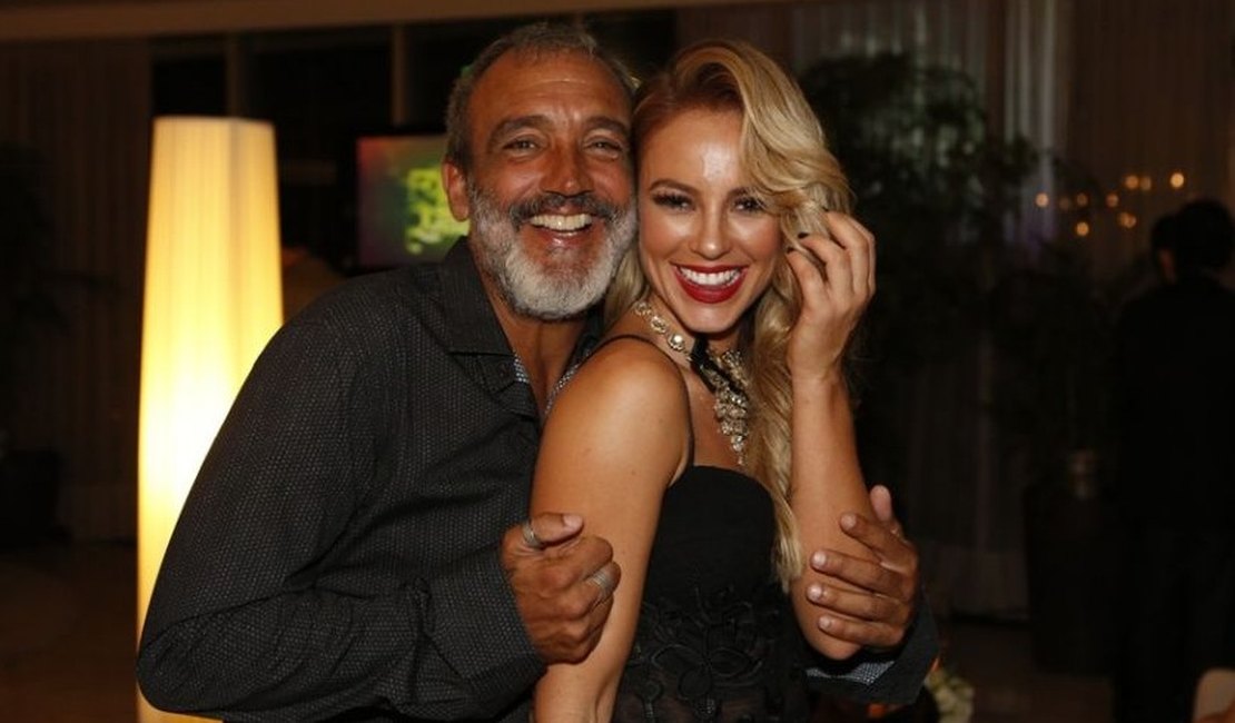 Paolla Oliveira sobre namoro com Papinha: 'A gente se dá bem'