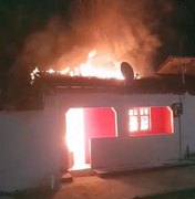 Chamas tomam residência no bairro Retiro e mobilizam Bombeiros em Junqueiro
