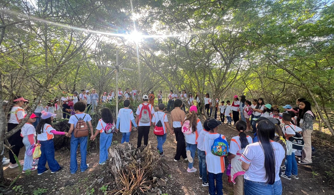 Alunos de escolas de Arapiraca visitam a primeira Área de Proteção Ambiental do Município, no Brisa do Lago