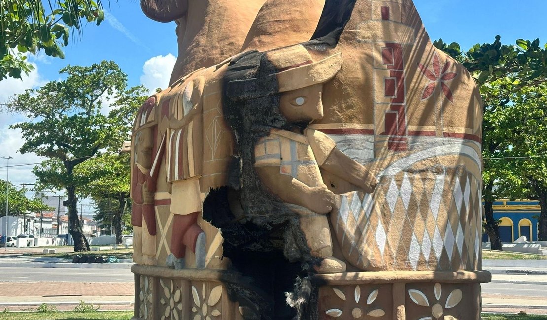 Polícia diz que vandalismo contra escultura do Alagoas Feita à Mão será punido com rigor