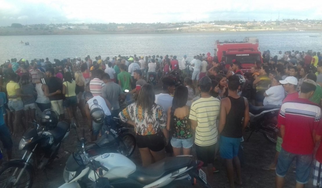 Bombeiros realizam últimas tentativas para encontrar corpo no Lago da Perucaba