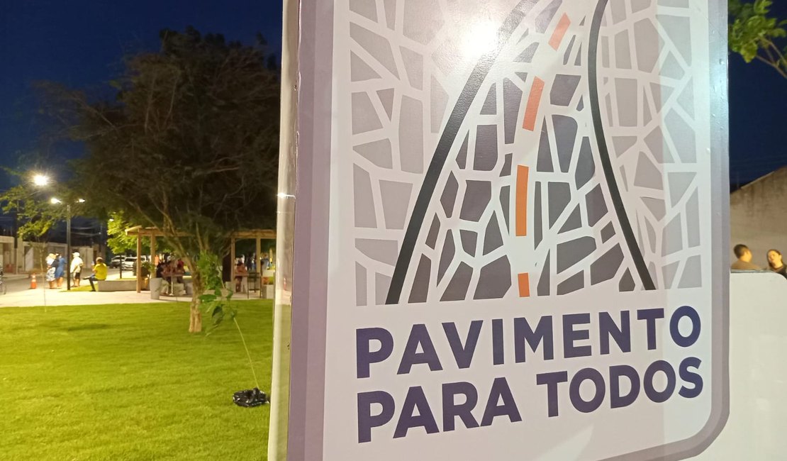 [Vídeo] Prefeito Luciano Barbosa entrega nova praça e ruas pavimentadas no bairro Canafístula