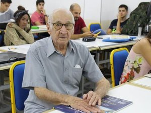 Volta às aulas aos 90 anos: os idosos brasileiros que decidiram ir à faculdade
