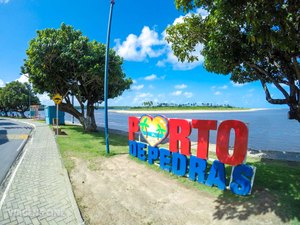 Polícia Militar aborda usuários de drogas em Porto de Pedras