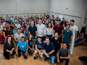 Com auditório lotado, prefeitura  realiza aula inaugural da Escola de Artes de Arapiraca