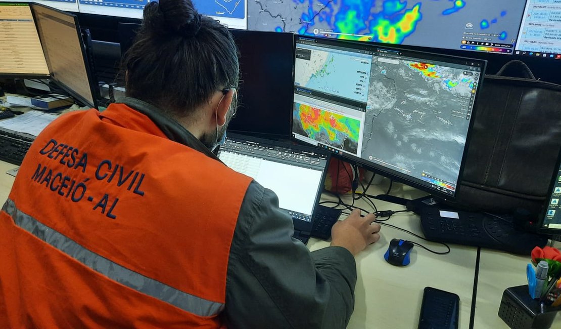 Defesa Civil registra 145 ocorrências em fim de semana de chuva em Maceió