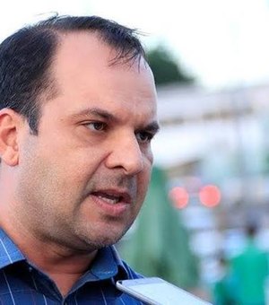 Francisco Sales critica cenário de desemprego e cobra mudanças no ambiente econômico