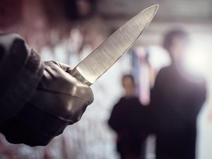 Trio rouba motocicleta e fere vítima com facadas em Cacimbinhas